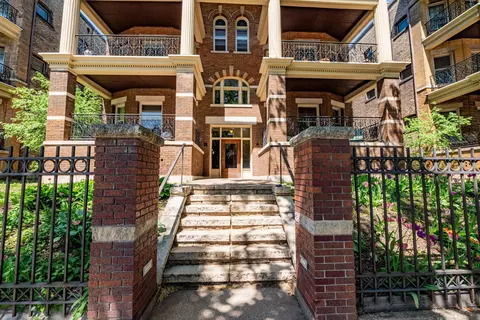 627 Grand Ave #1, Saint Paul, MN 55105