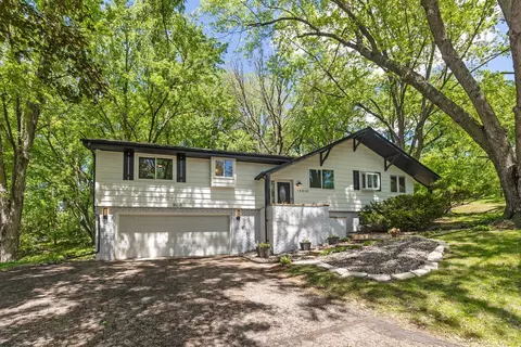16616 Eagle Ridge Dr, Minnetonka, MN 55345