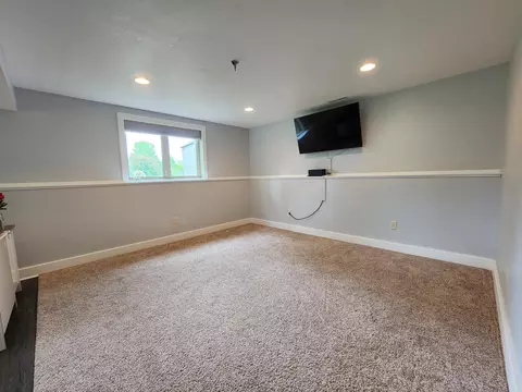 Living - 610 3rd Ave NE, Plainview, MN 55964 photo 4 of 4