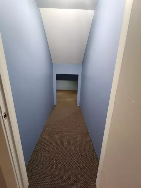 Entry Way - 610 3rd Ave NE, Plainview, MN 55964 photo 2 of 2