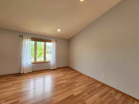 Living - 610 3rd Ave NE, Plainview, MN 55964 photo 3 of 4