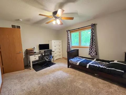 Bedroom - 610 3rd Ave NE, Plainview, MN 55964 photo 3 of 9