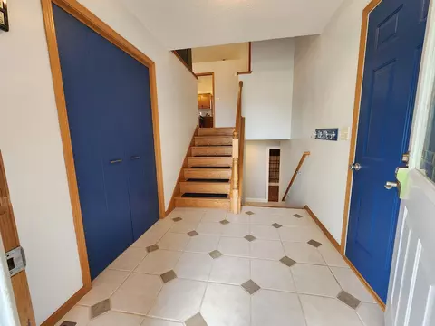 Entry Way - 610 3rd Ave NE, Plainview, MN 55964 photo 1 of 2