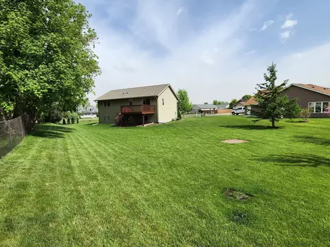 Exterior - 610 3rd Ave NE, Plainview, MN 55964 photo 5 of 7