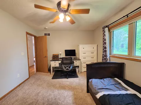 Bedroom - 610 3rd Ave NE, Plainview, MN 55964 photo 2 of 9