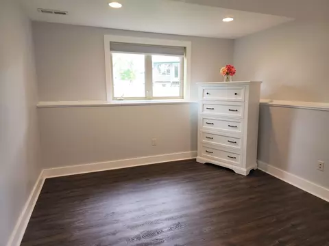 Bedroom - 610 3rd Ave NE, Plainview, MN 55964 photo 7 of 9