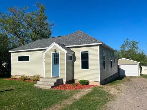 525 SE 4th St, Deer River, MN 56636
