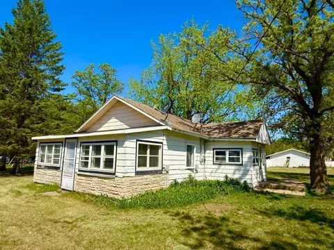 65 6th Ave S, Motley, MN 56466