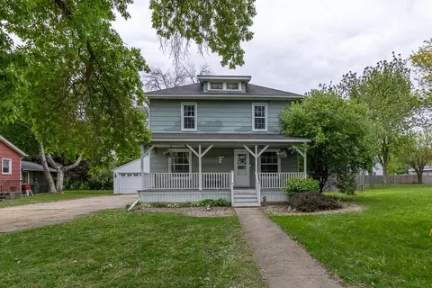 517 Cleveland Ave W, Winnebago, MN 56098