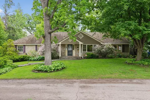10 Woodland Rd, Edina, MN 55424