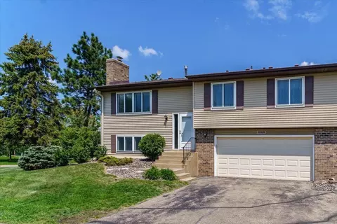 10326 Balsam Ln, Eden Prairie, MN 55347