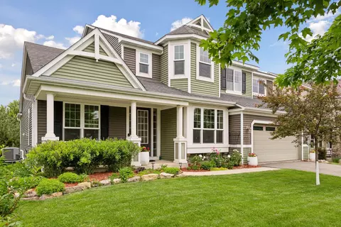 1285 Farmhouse Dr, Waconia, MN 55387