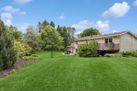 1420 Pioneer Ct, Northfield, MN 55057
