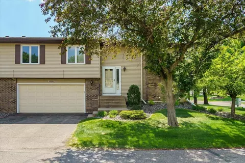 10350 Balsam Ln, Eden Prairie, MN 55347