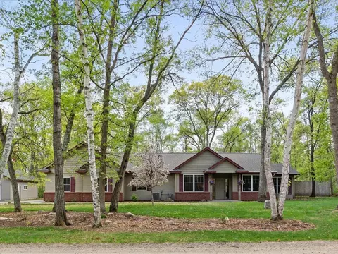 8771 Center Dr, Breezy Point, MN 56472
