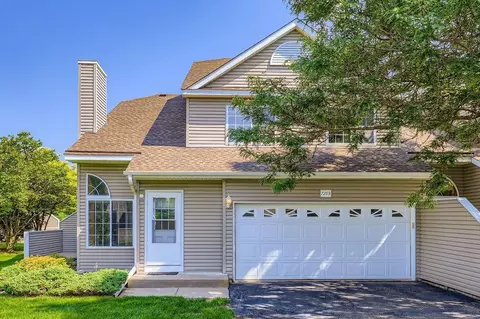 7293 Savanna Ct, Lino Lakes, MN 55014
