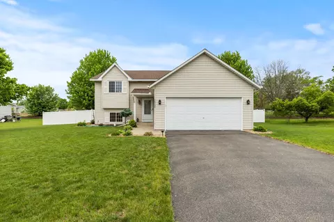 14725 Delmar Ct, Rosemount, MN 55068