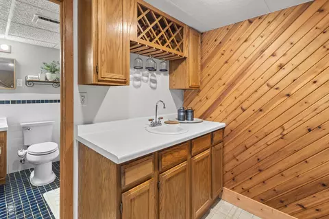 Bath - 4333 Diamond Dr, Eagan, MN 55122 photo 2 of 3