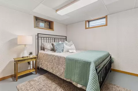 Bedroom - 4333 Diamond Dr, Eagan, MN 55122 photo 4 of 5