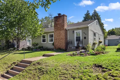 828 Howard St N, Saint Paul, MN 55119