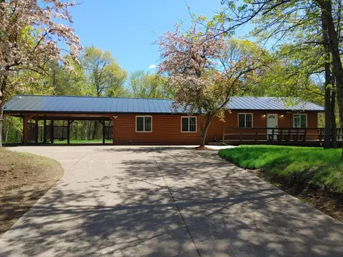3245 Laketown Rd, Sturgeon Lake, MN 55783