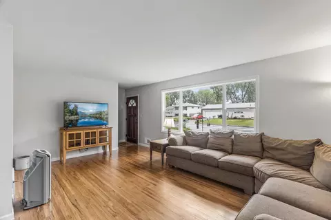 Living - 4346 Diamond Dr, Eagan, MN 55122 photo 1 of 3