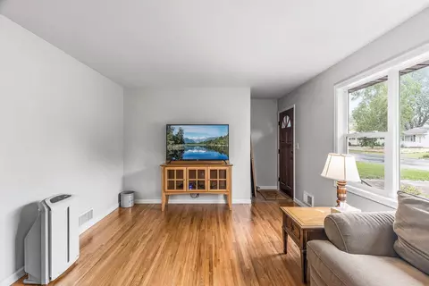 Living - 4346 Diamond Dr, Eagan, MN 55122 photo 3 of 3
