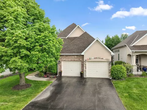 18764 Farmstead Cir, Eden Prairie, MN 55347