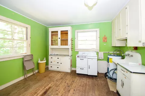 Kitchen - 19198 Eiderdown Dr, Akeley, MN 56433 photo 1 of 2