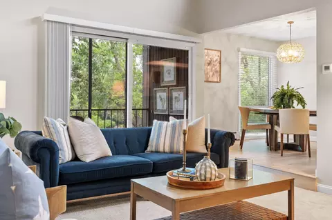 6105 Lincoln Dr #333, Edina, MN 55436