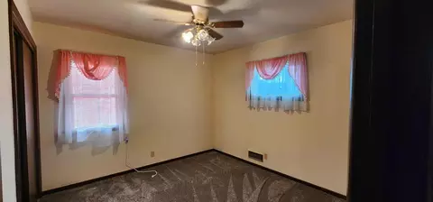 Bedroom - 621 E 16th St, Albert Lea, MN 56007 photo 3 of 4