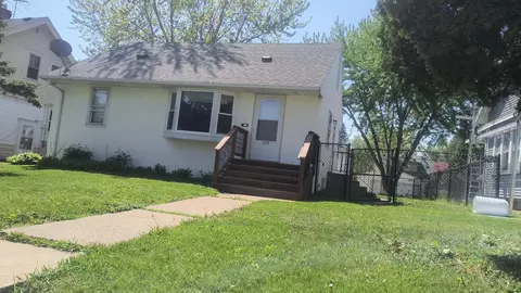 1339 Payne Ave, Saint Paul, MN 55101