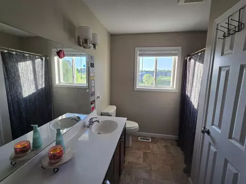 Bath - 920 Nelson Ave, Mora, MN 55051 photo 1 of 2