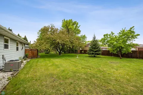 Exterior - 2207 16th St S, Fargo, ND 58103 photo 7 of 8
