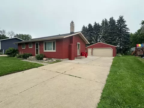 404 5th Ave NE, Kasson, MN 55944