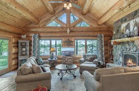 Living - 3007 Thoroughfare Dr, Cushing, MN 56443 photo 4 of 10