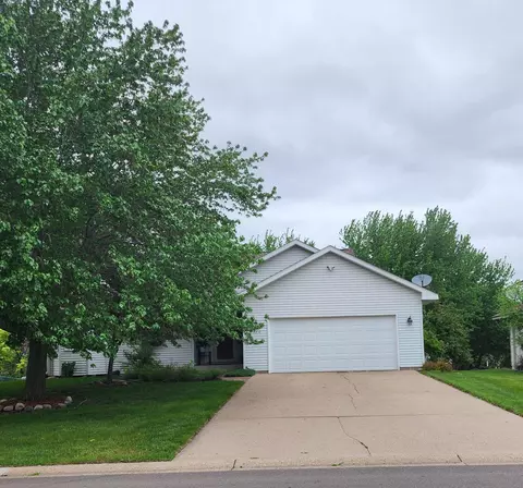 5710 S Park Dr, Savage, MN 55378