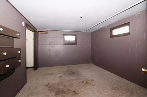 Bedroom - 718 1st St SW, Faribault, MN 55021 photo 7 of 10