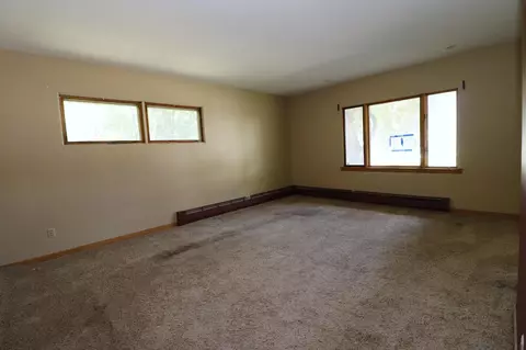 Living - 718 1st St SW, Faribault, MN 55021 photo 2 of 5