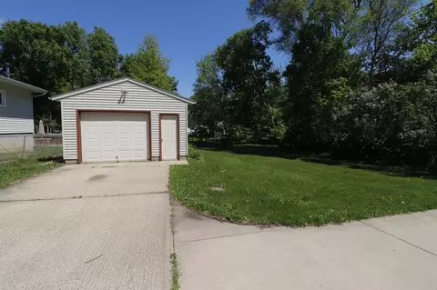 Exterior - 718 1st St SW, Faribault, MN 55021 photo 5 of 5
