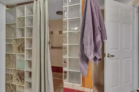 Bath - 830 Halliday Rd, Saint Cloud, MN 56301 photo 3 of 3