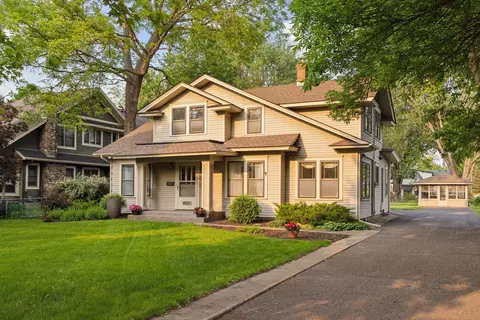 4820 Bald Eagle Ave, White Bear Lake, MN 55110