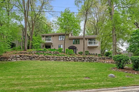 5401 Mount Normandale Dr, Bloomington, MN 55437