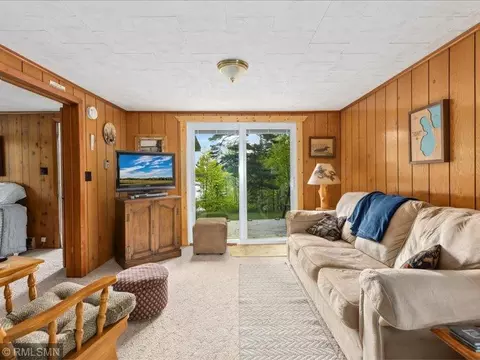 Living - 1403 County 5 NW, Hackensack, MN 56452 photo 2 of 4
