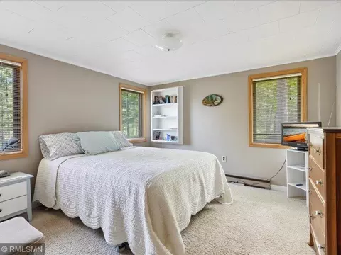 Bedroom - 1403 County 5 NW, Hackensack, MN 56452 photo 5 of 7
