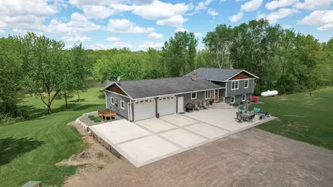 11946 180th St, Milaca, MN 56353