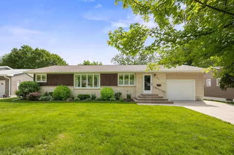 1045 Jefferson St SE, Hutchinson, MN 55350
