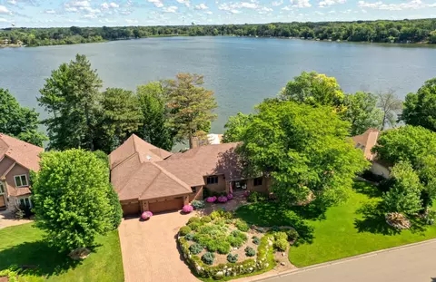 21273 Floral Bay Dr N, Forest Lake, MN 55025