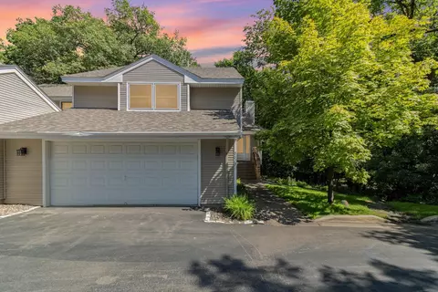 8871 Basswood Rd, Eden Prairie, MN 55344