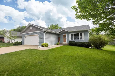 3728 Strathmore Ln SE, Rochester, MN 55904
